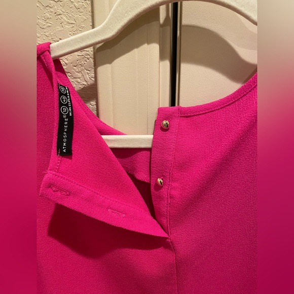 Atmosphere Fuchsia Hot Pink Sleeveless Blouse W/ Scalloped Bottom Hem (Size 12) - Picture 8 of 13